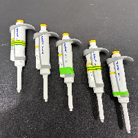 Eppendorf Research Plus Pipettes x20 image 3